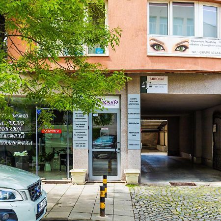 Beige And Purple - Two 1-Bdr Apartments In Plovdiv Exterior photo